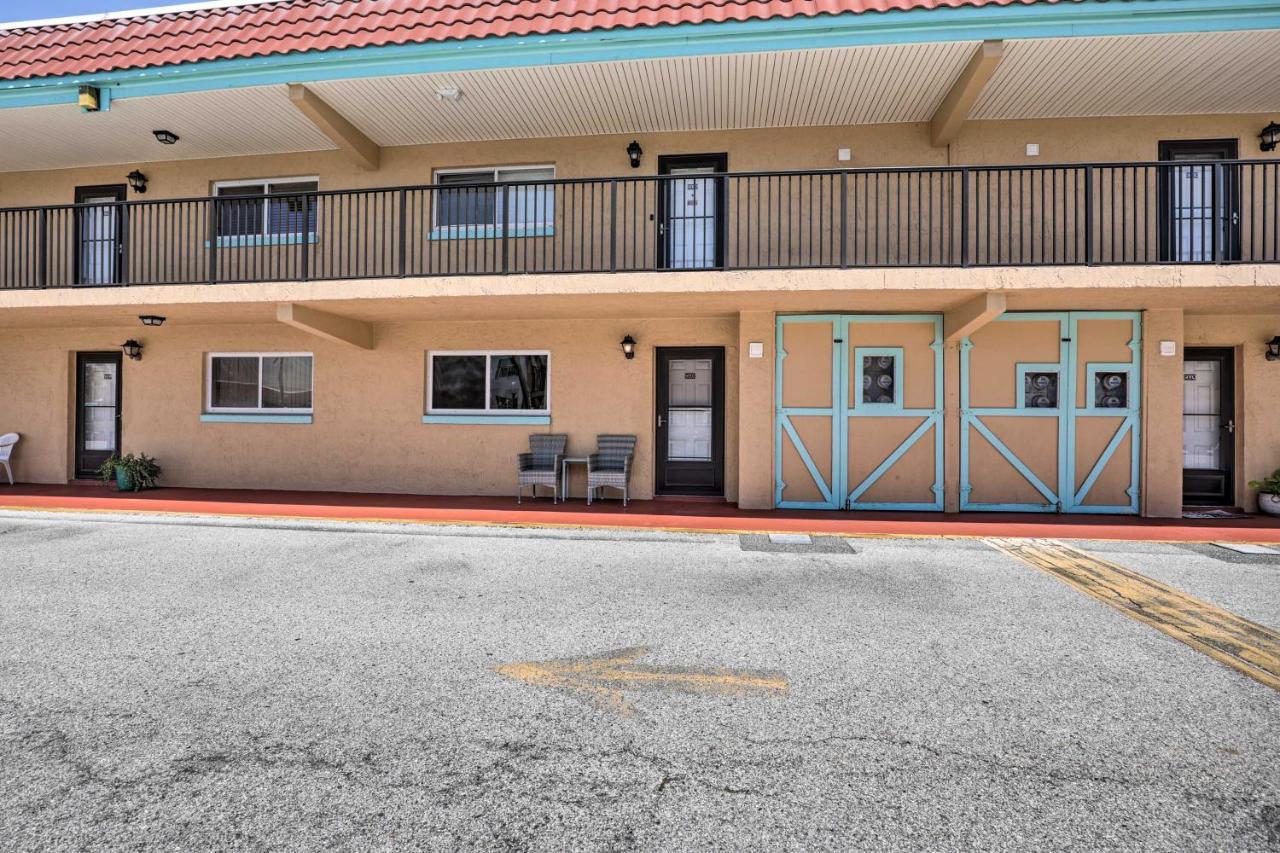 St Augustine Getaway With Porch 1 Block To Beach! เซนต์ออกัสติน ภายนอก รูปภาพ